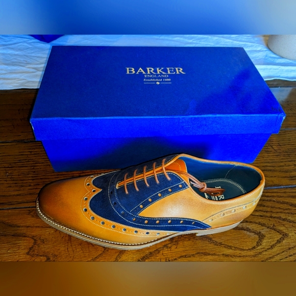 Barker England fine shoes  men size 8 tan and navy